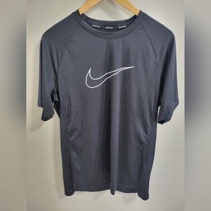Nike Pro black men's sport shirt size L